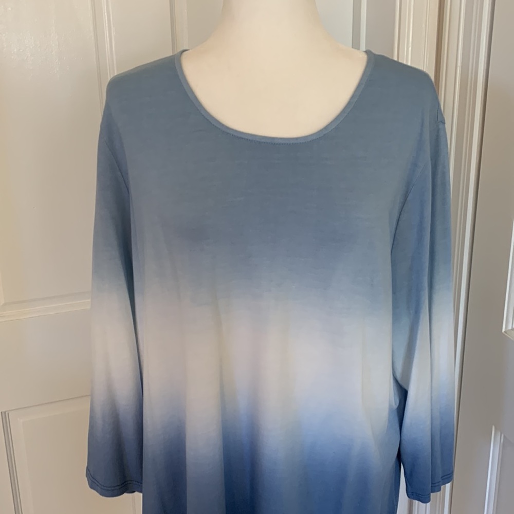 EUC.  Chicos blue ombré top/tunic - Picture 2 of 5
